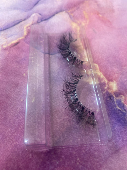 Natural Baddies Lashes